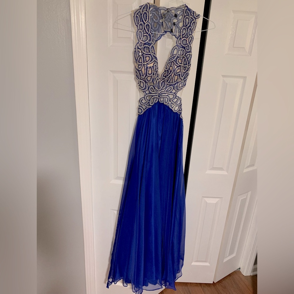 Alyce Paris size 00 prom dress.